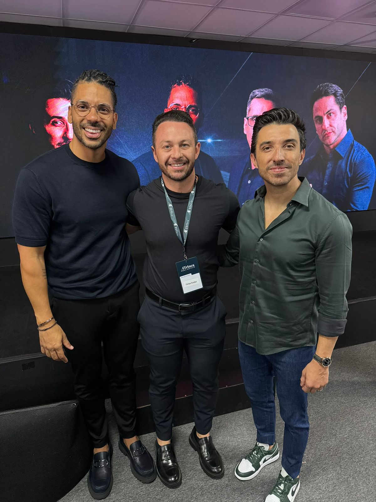 Felipe com especialistas